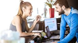 curso profesional funcion administrativa monitor Tech Universidad