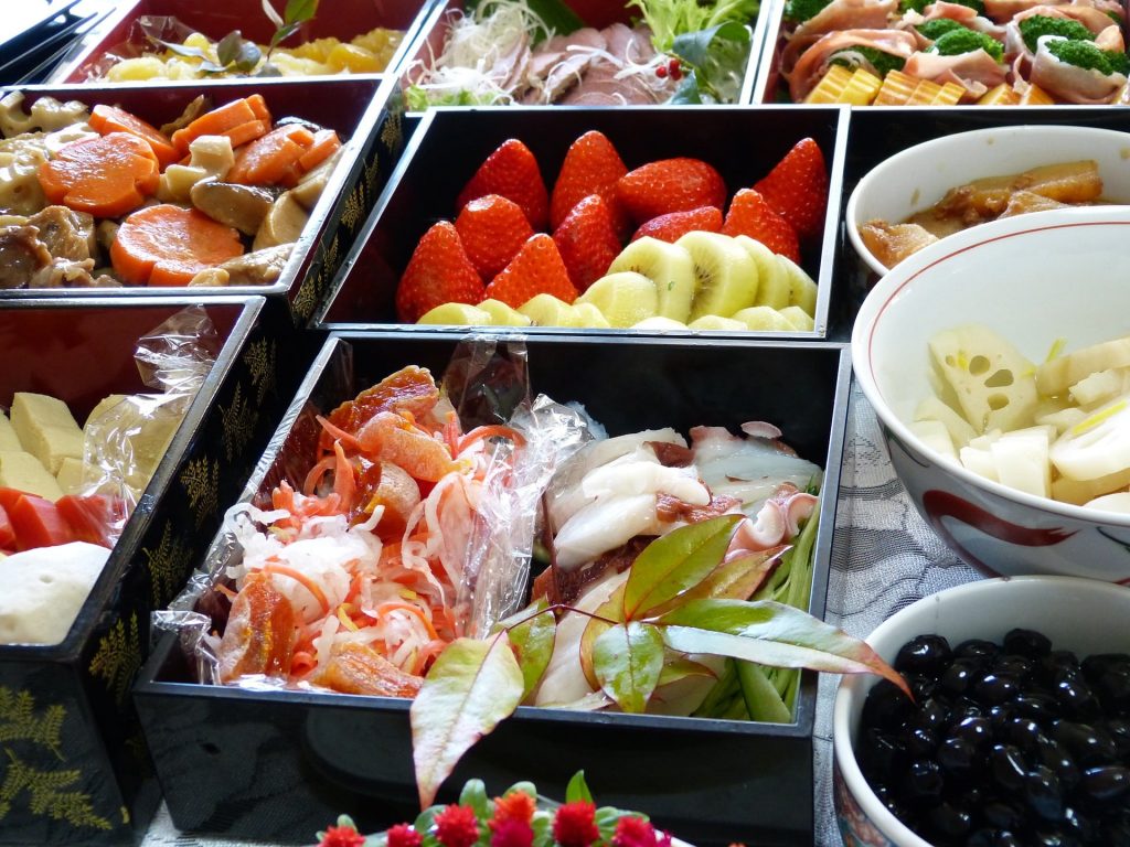 Conocer qué son los nuevos alimentos hace parte de la información que puede brindar un profesional con conocimientos en nutrición.