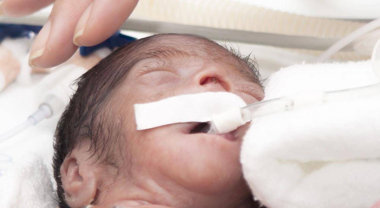 Especialización en Cuidados Críticos Neonatales para Enfermería