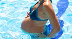 posgrado embarazada y medio acuático