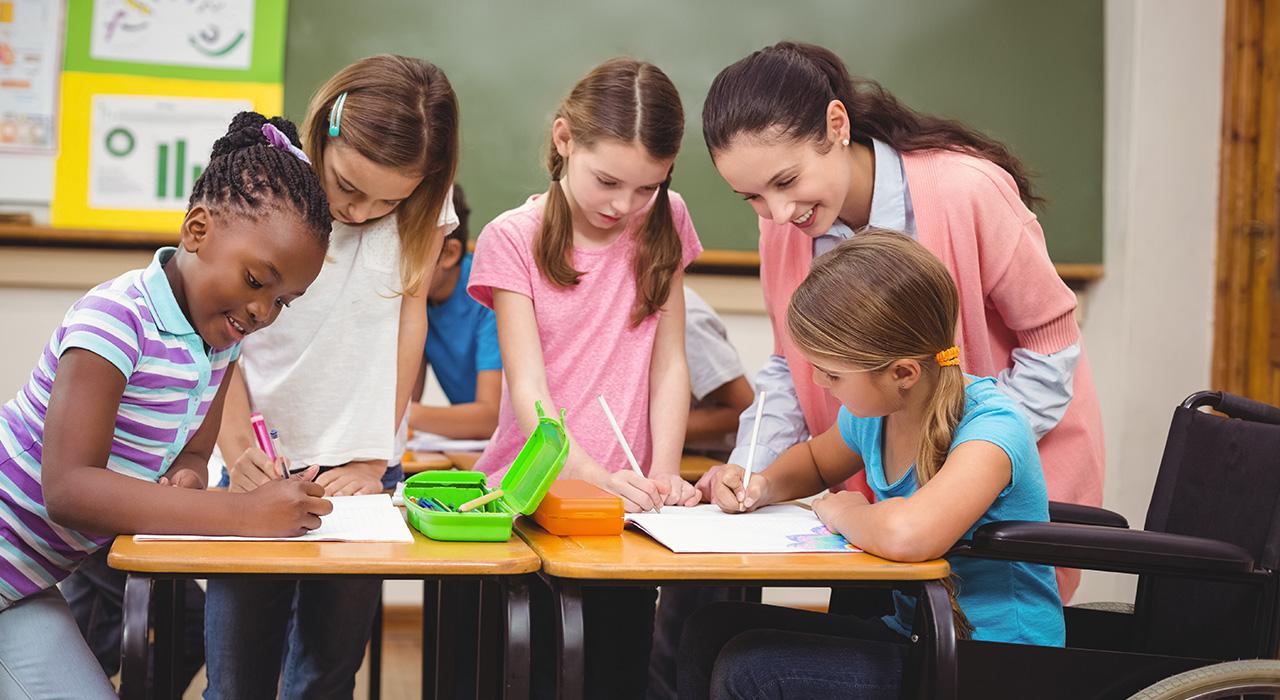 Formación en Trastornos Motores, Problemas Oculares y Auditivos para Adolescentes