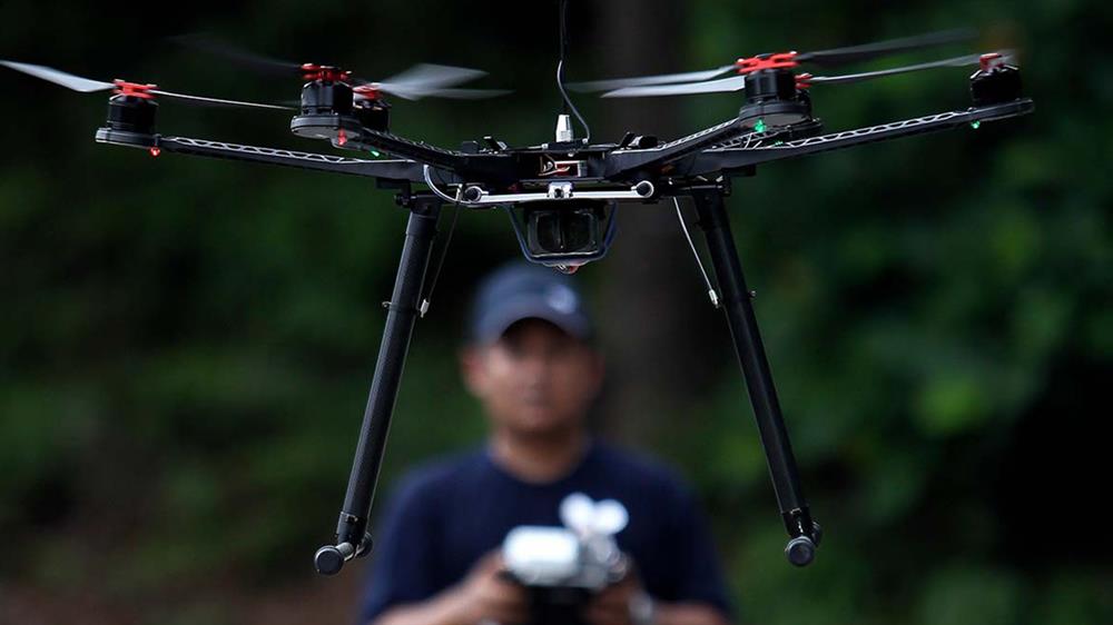 estudiar factores humanos aeronaves pilotadas control remoto Tech Universidad