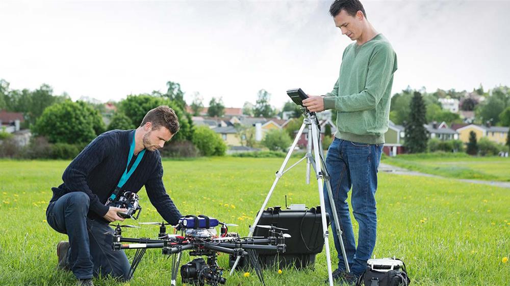curso procedimientos operacionales especificos drones Tech Universidad