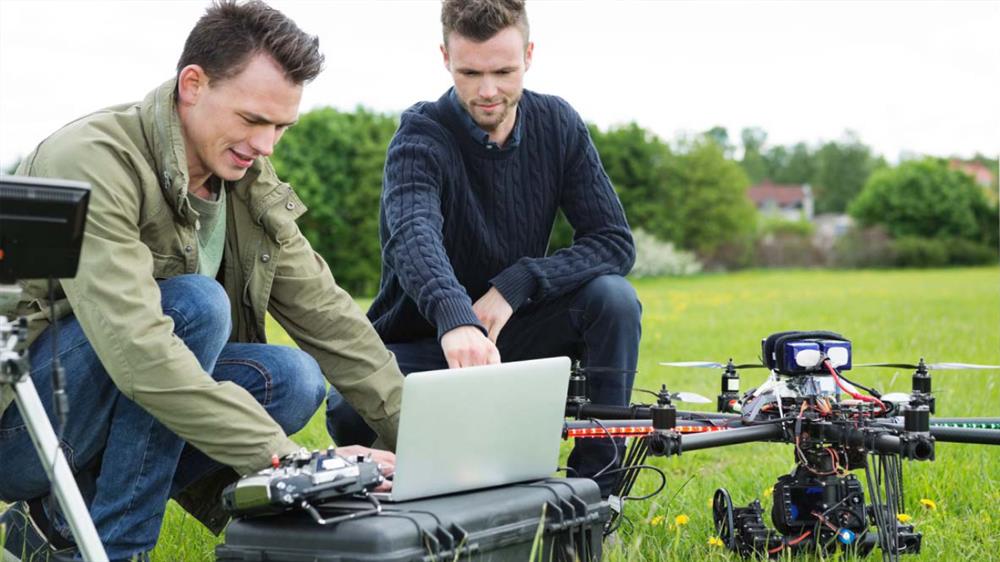 curso tecnologia ingenieria vuelo aplicado drones Tech Universidad
