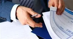 experto universitario derecho administrativo procedimental