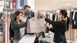 experto customer experience lujo moda