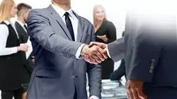 praxisorientierte ausbildung marketingmanagement politische kommunikation Tech Universidad